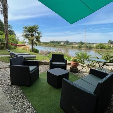 Maison De Charme Holiday home Grezillac